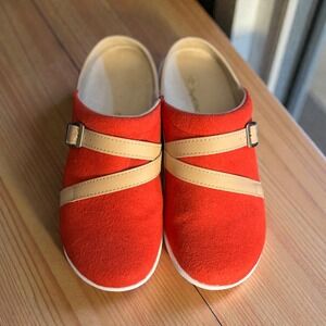 Spenco Red Felt Clogs Mules Comfort Buckle Slip On Shoes Women Size 7.5